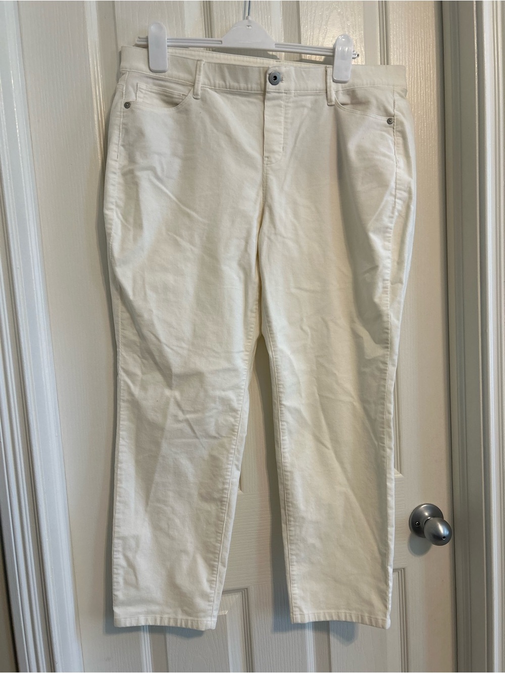 J. Jill Cream Ankle-Length Straight Jeans
